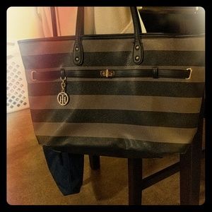 Tommy Hilfiger Purse